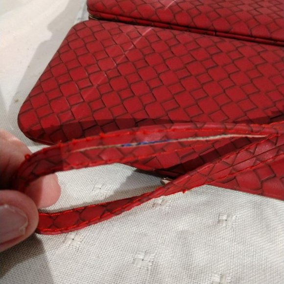 Ashburn Red Weaved Classic Smartphone Clutch 6-1/2 x 3-1/2 - Picture 3 of 4